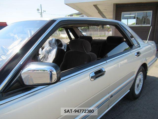 Nissan CEDRIC HARDTOP 1990-02 264002-9