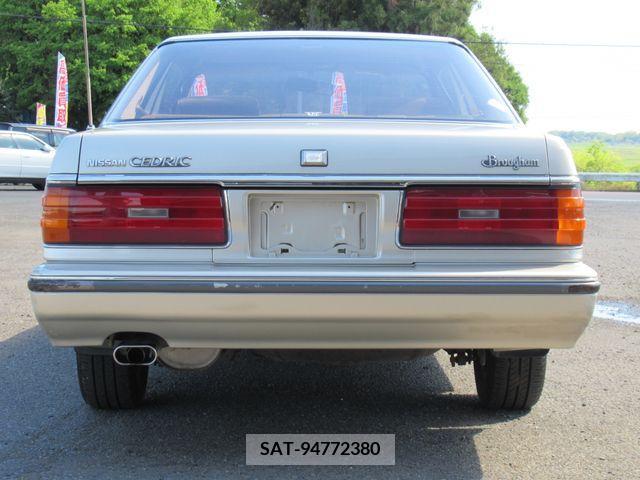 Nissan CEDRIC HARDTOP 1990-02 264002-5
