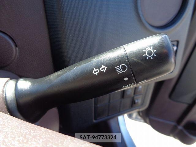 Toyota SPADE 2013-02 377962-23