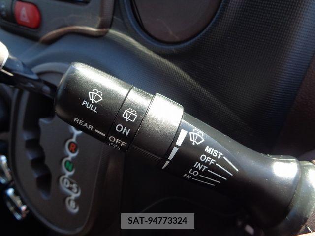Toyota SPADE 2013-02 377962-22