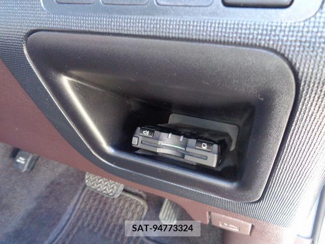 Toyota SPADE 2013-02 377962-13