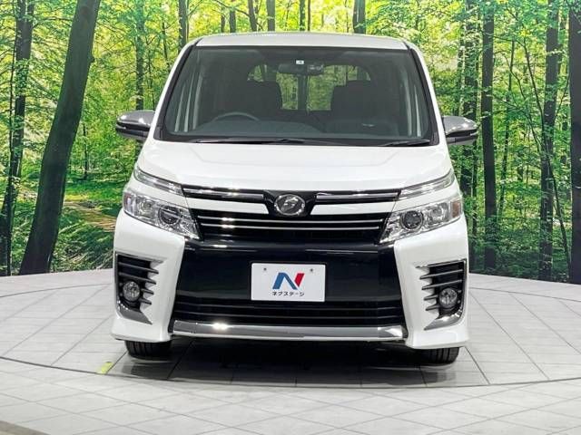 Toyota VOXY 2015-08 21527-15