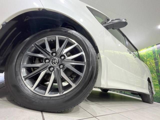 Toyota VOXY 2015-08 21527-14