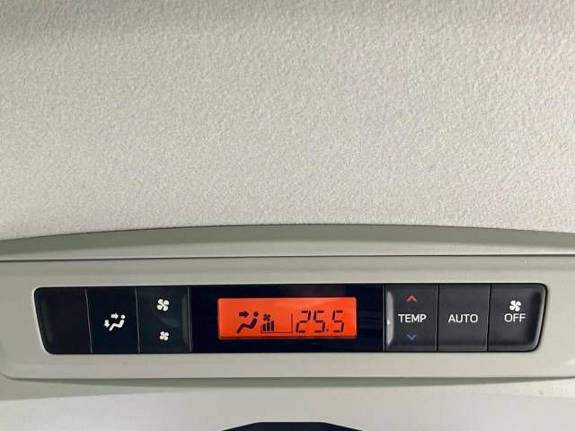 Toyota VOXY 2015-08 21527-7