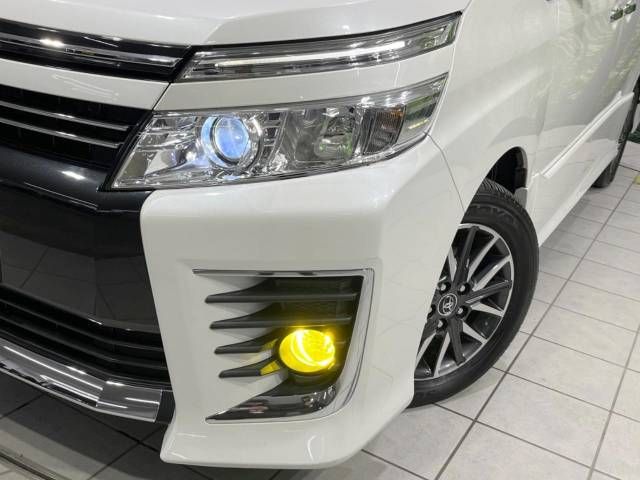 Toyota VOXY 2015-08 21527-13