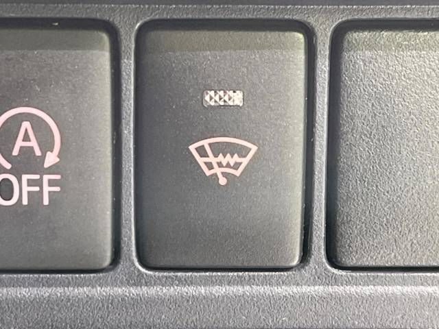 Toyota VOXY 2015-08 21527-2