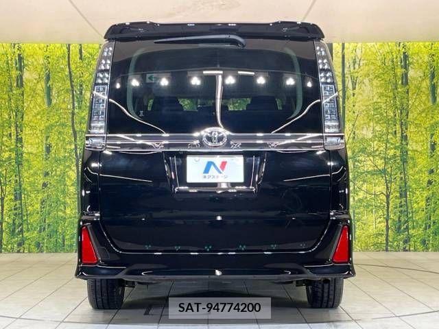 Toyota VOXY 2015-08 340247-15