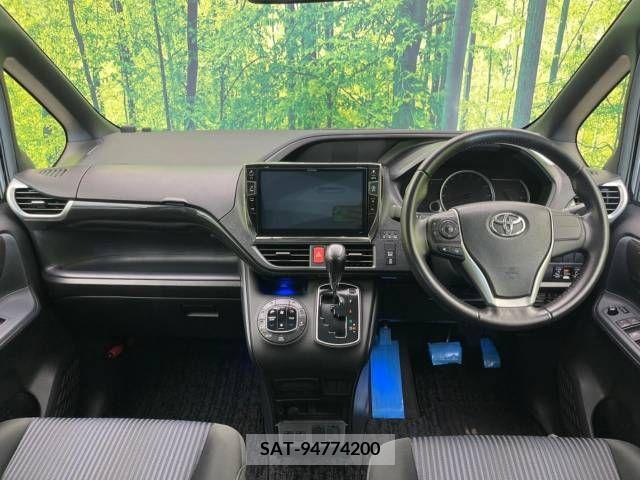 Toyota VOXY 2015-08 340247-1