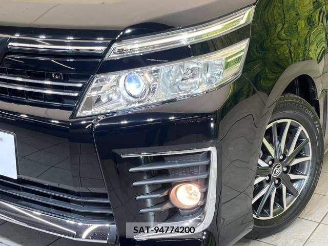 Toyota VOXY 2015-08 340247-13