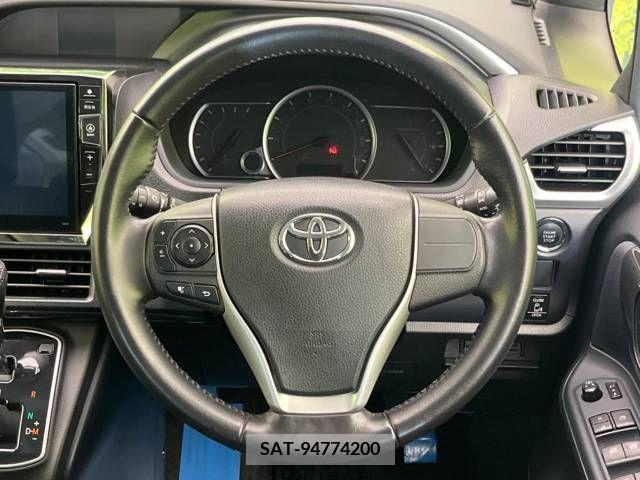 Toyota VOXY 2015-08 340247-11