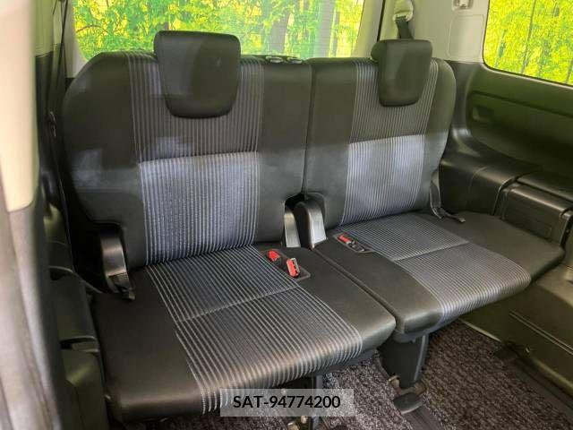 Toyota VOXY 2015-08 340247-8