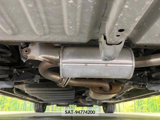 Toyota VOXY 2015-08 340247-19