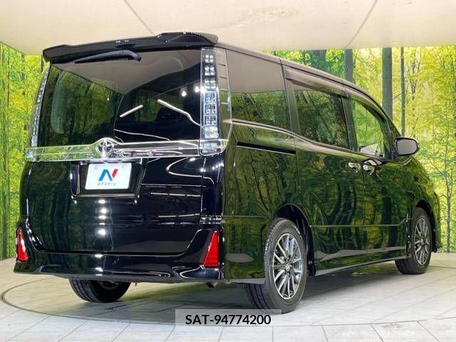 Toyota VOXY 2015-08 340247-17