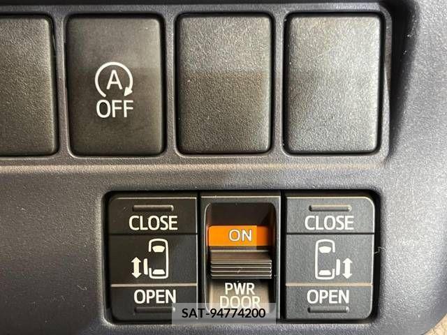 Toyota VOXY 2015-08 340247-4