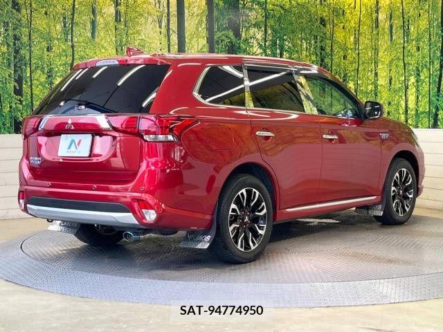 Mitsubishi OUTLANDER PHEV 2016-01 281157-17