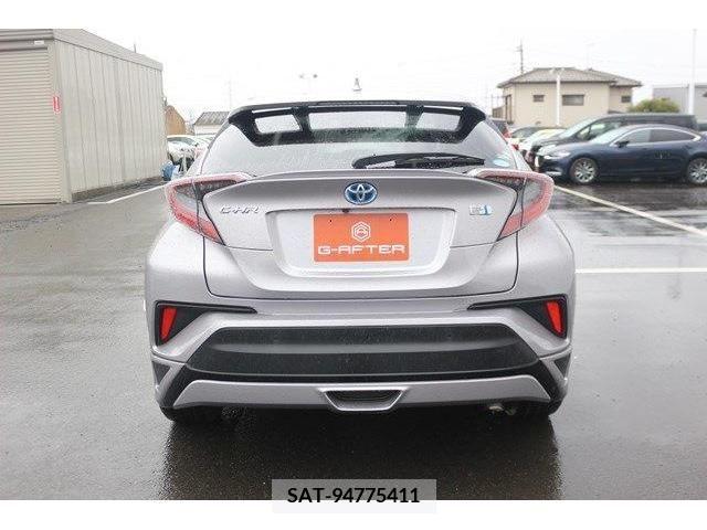 Toyota C-HR 2017-06 220942-7