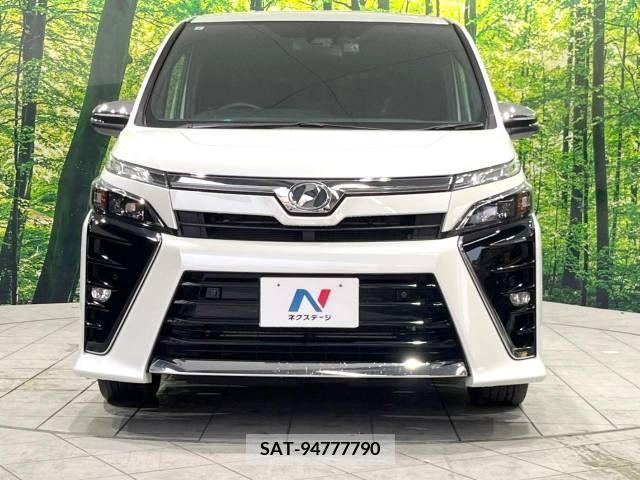 Toyota VOXY 2019-04 370424-15