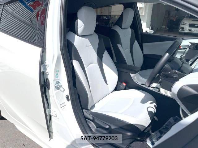 Toyota PRIUS 2016-05 250838-10