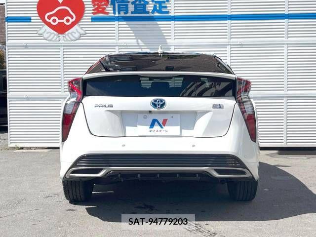 Toyota PRIUS 2016-05 250838-17