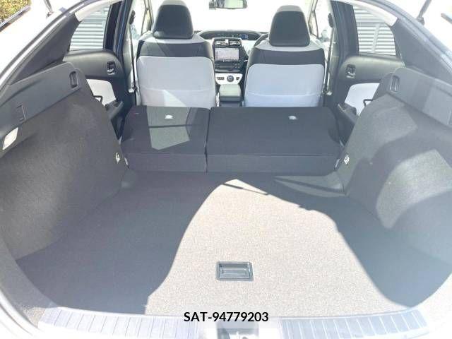 Toyota PRIUS 2016-05 250838-12