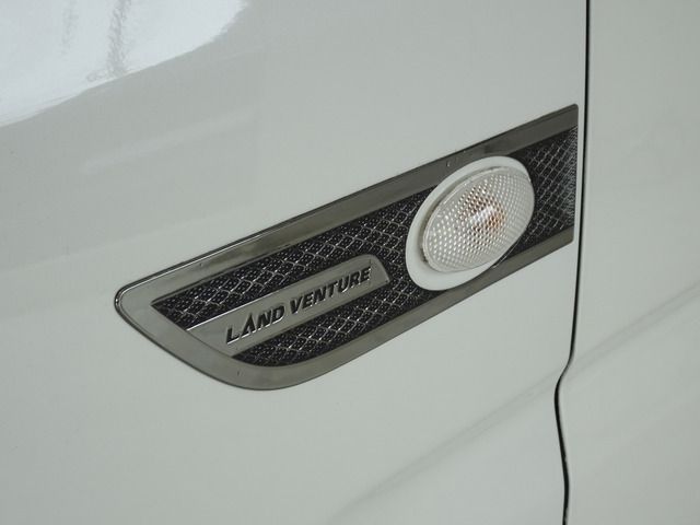 Suzuki JIMNY 2017-12 19957-4