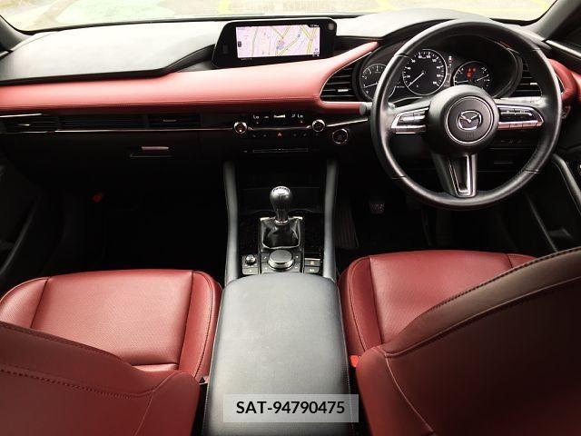 Mazda MAZDA3 2022-02 301094-1