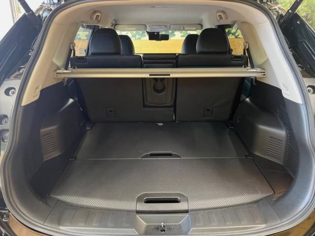 Nissan X-TRAIL 2018-09 11568-12