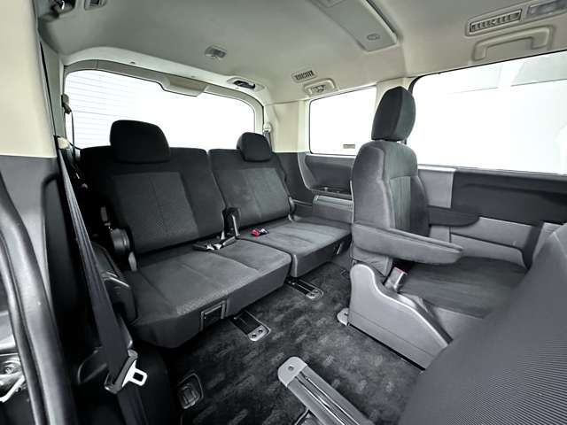 Mitsubishi DELICA D5 2018-02 88-8