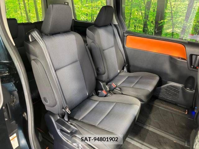 Toyota VOXY 2014-08 321406-9