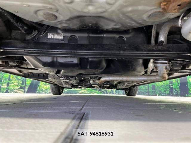 Toyota VITZ 2015-08 337026-19