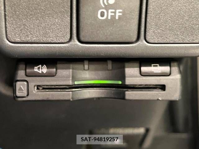 Toyota AQUA 2014-02 389355-4