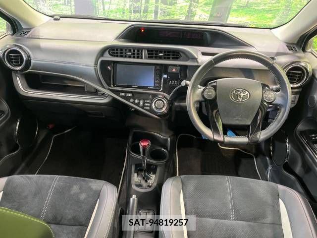Toyota AQUA 2014-02 389355-1