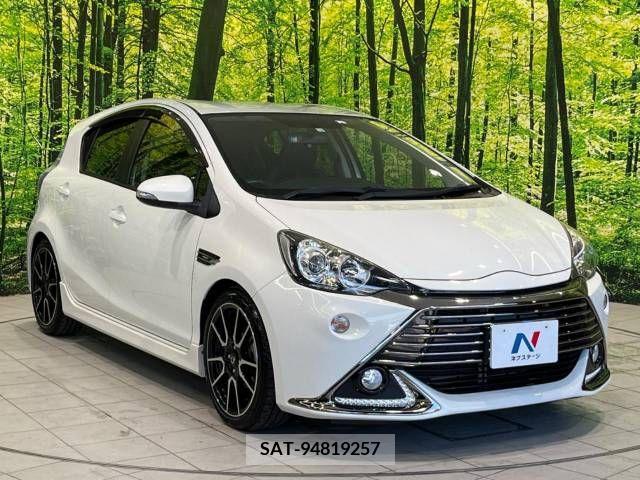 Toyota AQUA 2014-02 389355-16