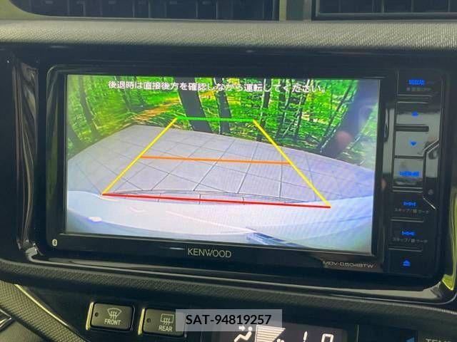 Toyota AQUA 2014-02 389355-3
