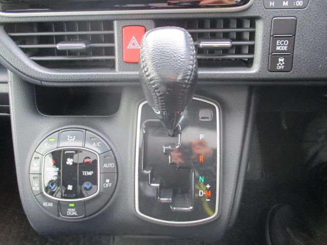 Toyota NOAH 2014-02 480-17