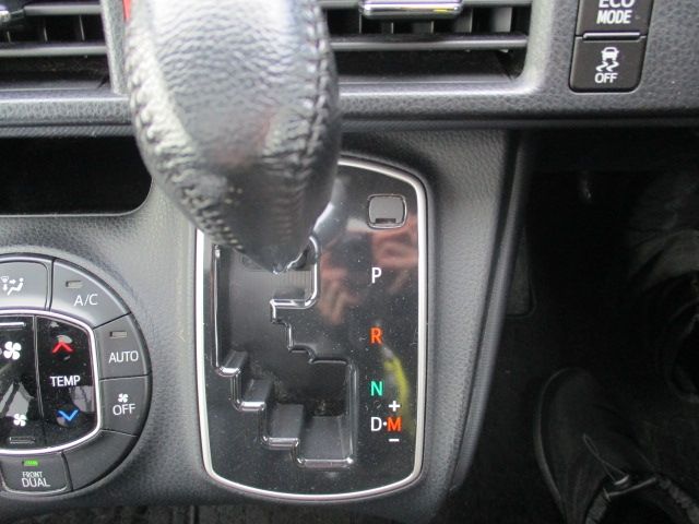 Toyota NOAH 2014-02 480-18