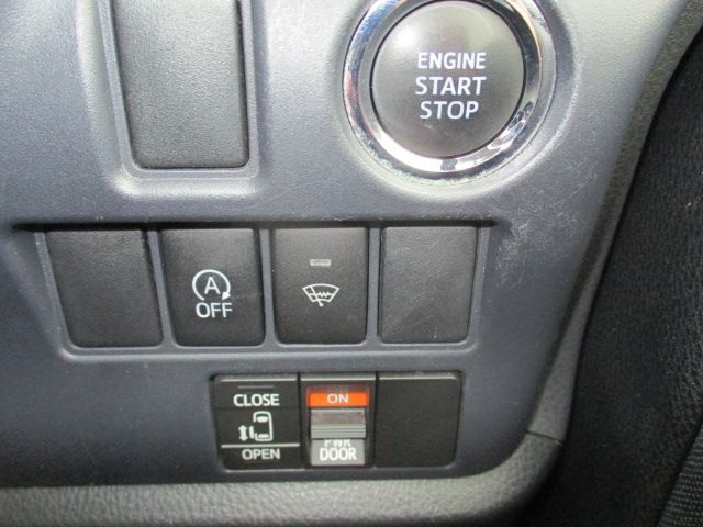 Toyota NOAH 2014-02 480-19