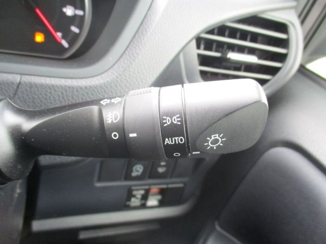 Toyota NOAH 2014-02 480-21