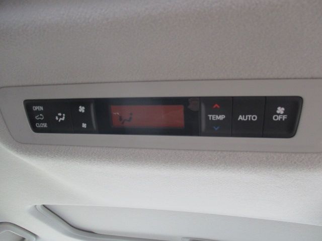 Toyota NOAH 2014-02 480-10