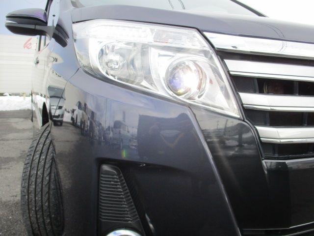 Toyota NOAH 2014-02 480-27
