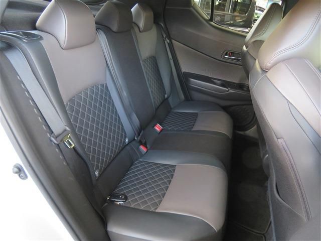 Toyota C-HR 2021-02 10069-6