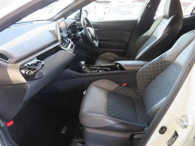 Toyota C-HR 2021-02 10069-8