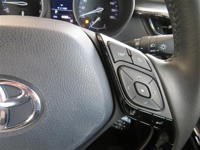 Toyota C-HR 2021-02 10069-11