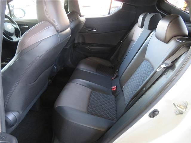 Toyota C-HR 2021-02 10069-7
