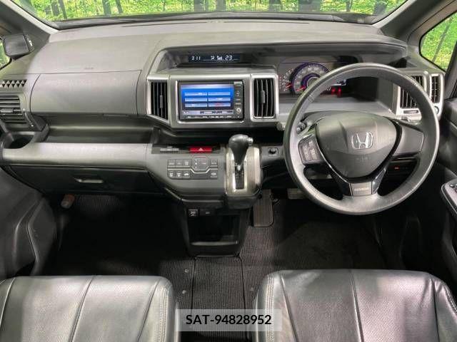 Honda STEP WGN 2010-06 324611-1
