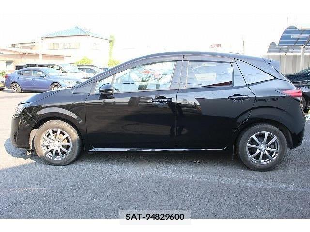 Nissan NOTE 2022-10 352108-10