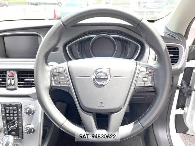 Volvo V40 2019-02 288638-10