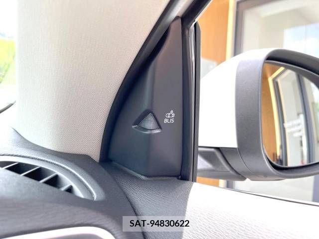 Volvo V40 2019-02 288638-8