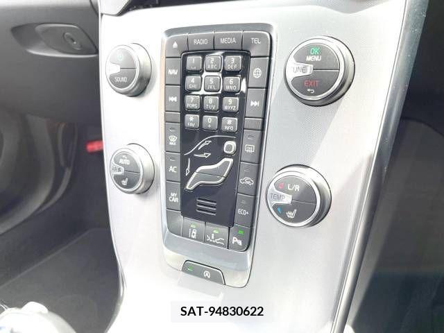 Volvo V40 2019-02 288638-9
