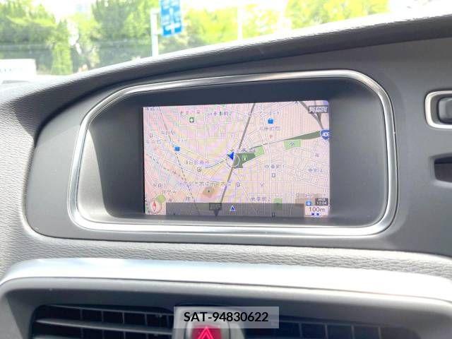 Volvo V40 2019-02 288638-4